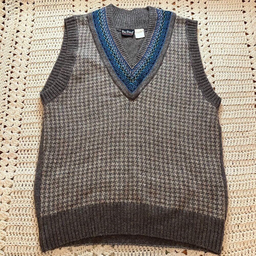 Par Four Vintage Wool Blend V-Neck Sweater Vest Tan w/Blue Neck Detail Size Med